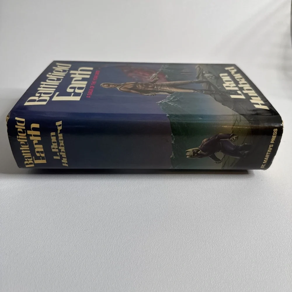 L. Ron Hubbard BATTLEFIELD EARTH‎ Hardcover 1982 Vintage Sci-Fi Fiction
